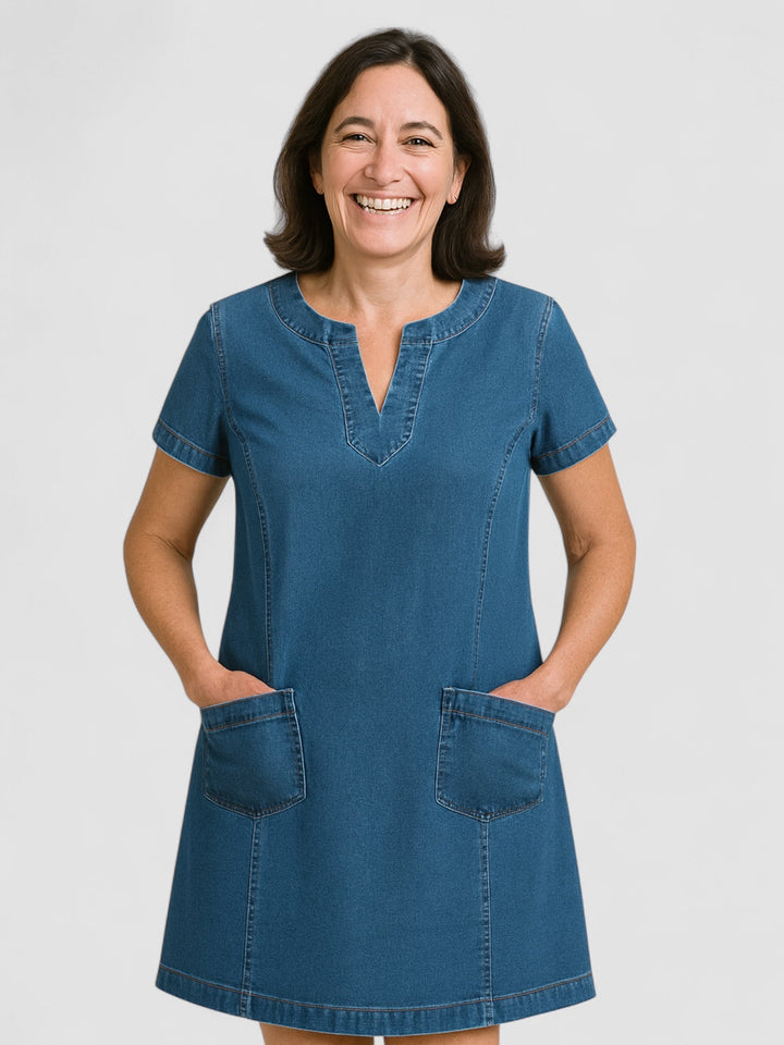 JULIA™ | Mjuk Denimklänning med Framfickor
