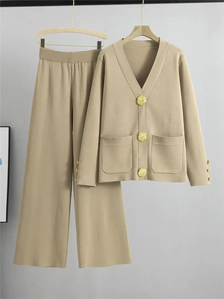 JULIA™ | Elegant ensemble